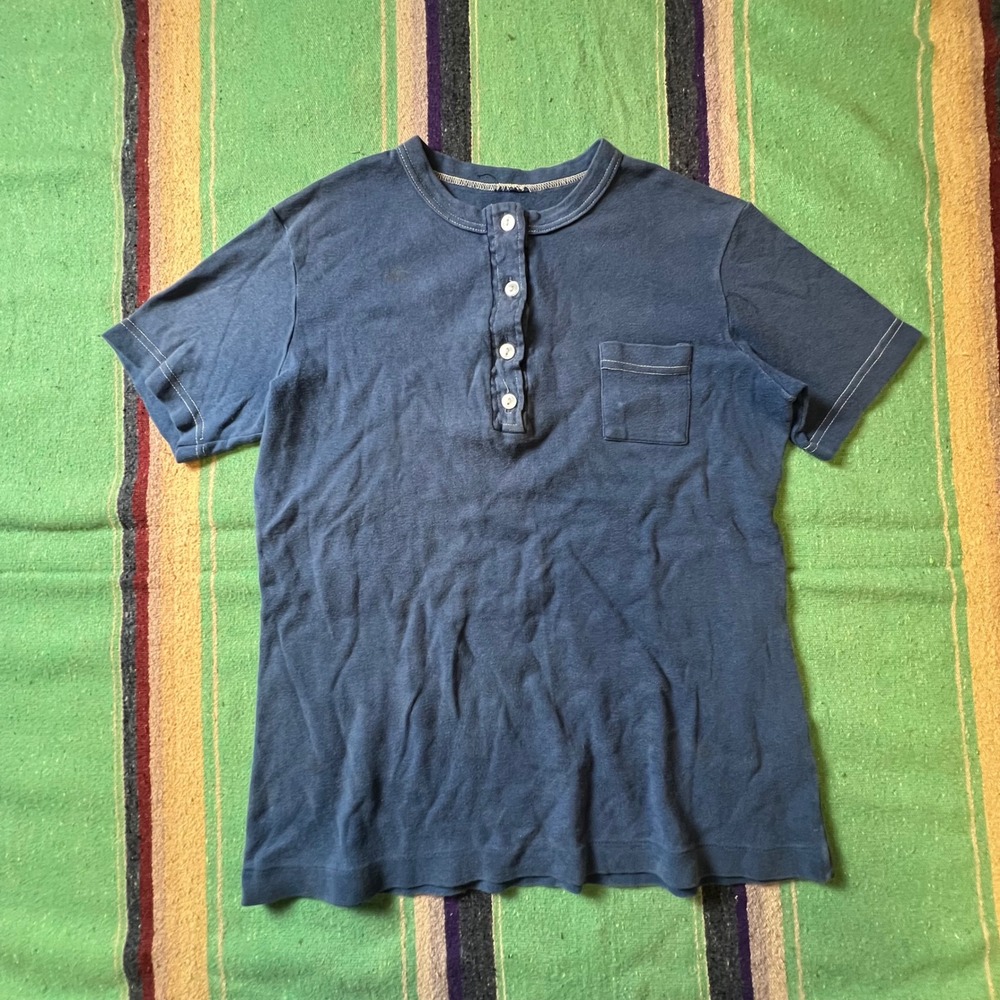 Vintage 1960s Henley Shirt Mens Small Blue Short Sleeve Pocket Contrast Stitch